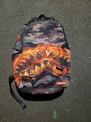 Zaino mimetico sprayground